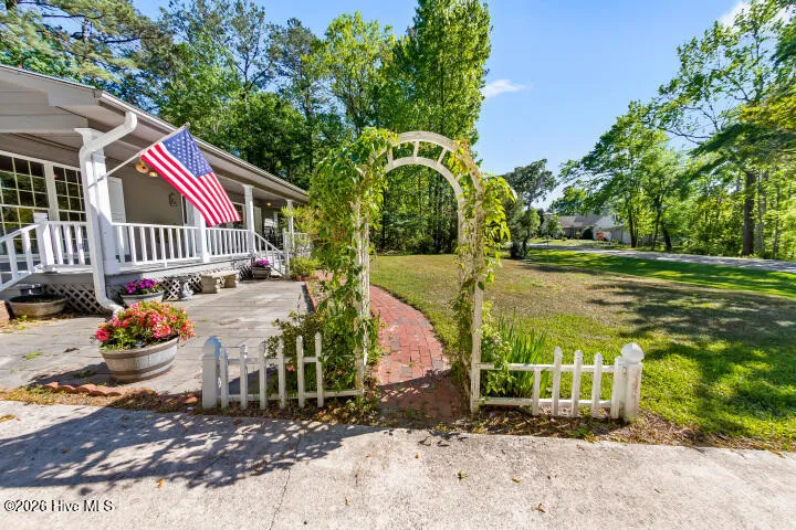 519 Country Club Drive W Arapahoe, NC 28510