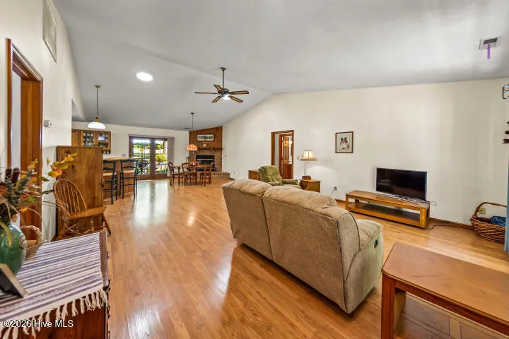 519 Country Club Drive W Arapahoe, NC 28510