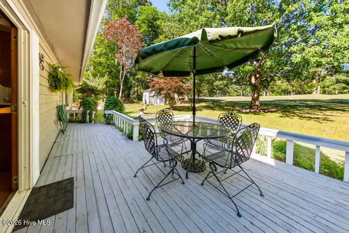 519 Country Club Drive W Arapahoe, NC 28510