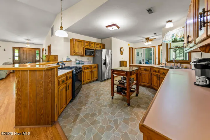 519 Country Club Drive W Arapahoe, NC 28510