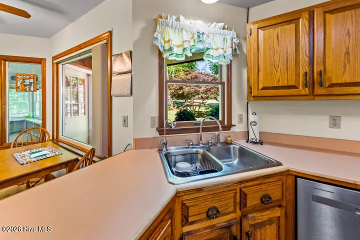 519 Country Club Drive W Arapahoe, NC 28510