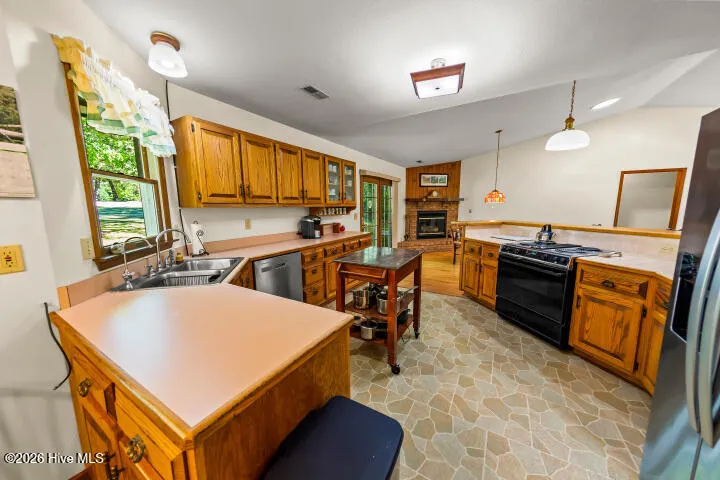 519 Country Club Drive W Arapahoe, NC 28510