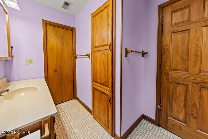 519 Country Club Drive W Arapahoe, NC 28510