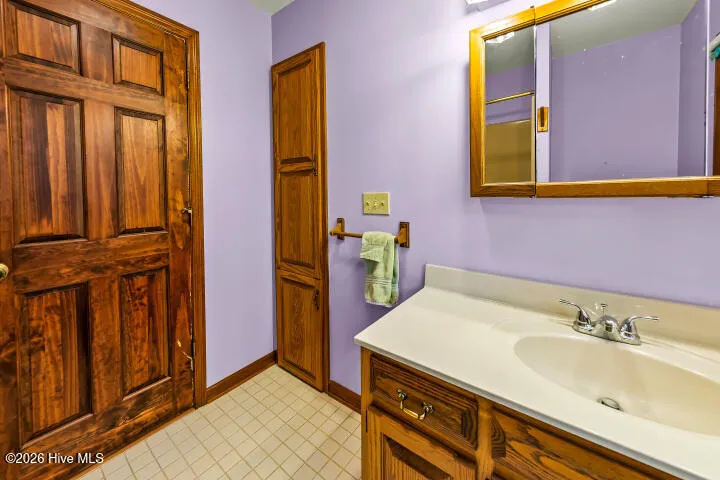 519 Country Club Drive W Arapahoe, NC 28510