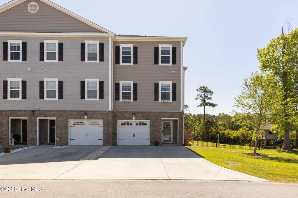 400 Garland Shores Drive Hubert, NC 28539