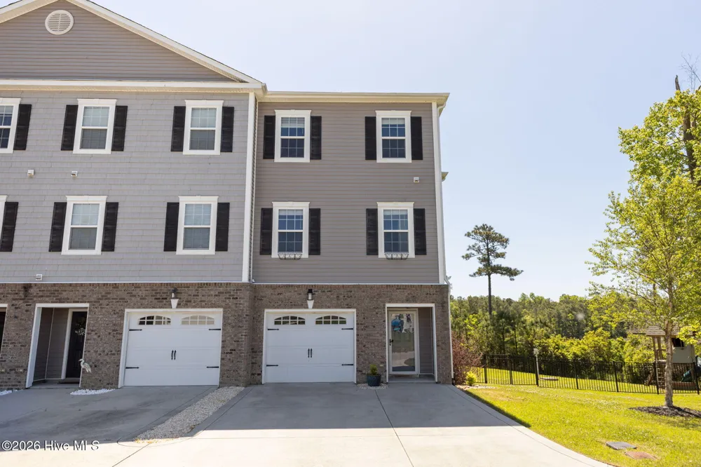 400 Garland Shores Drive Hubert, NC 28539