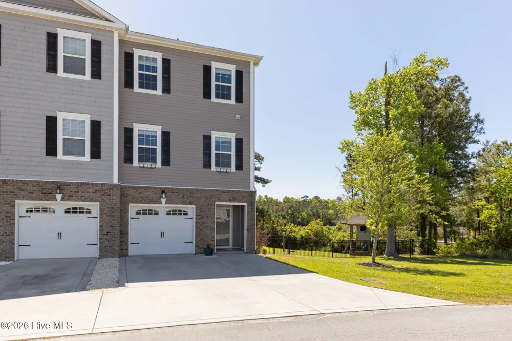 400 Garland Shores Drive Hubert, NC 28539