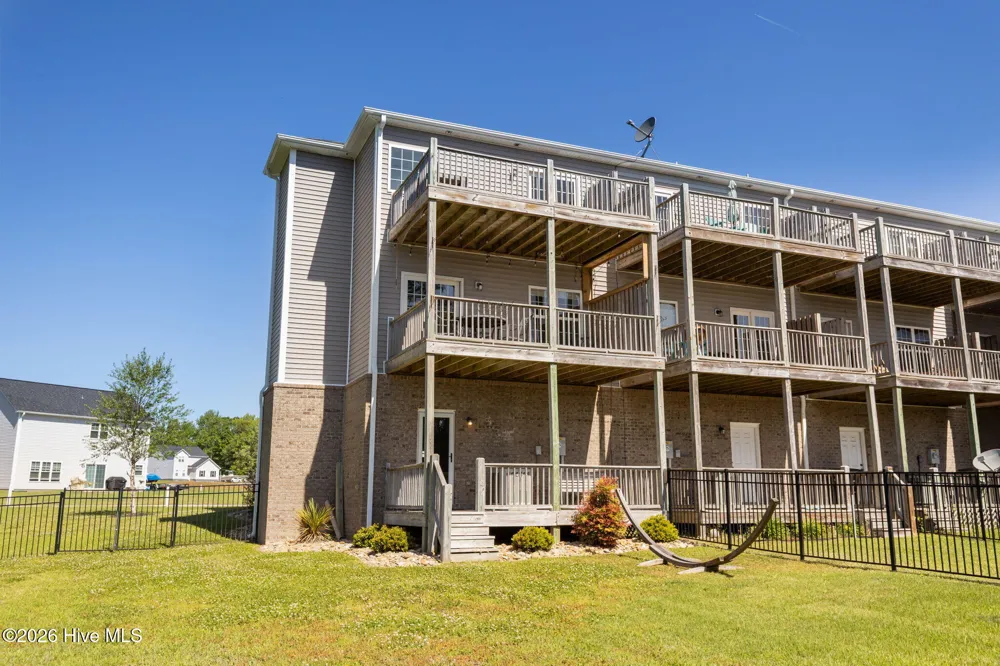 400 Garland Shores Drive Hubert, NC 28539