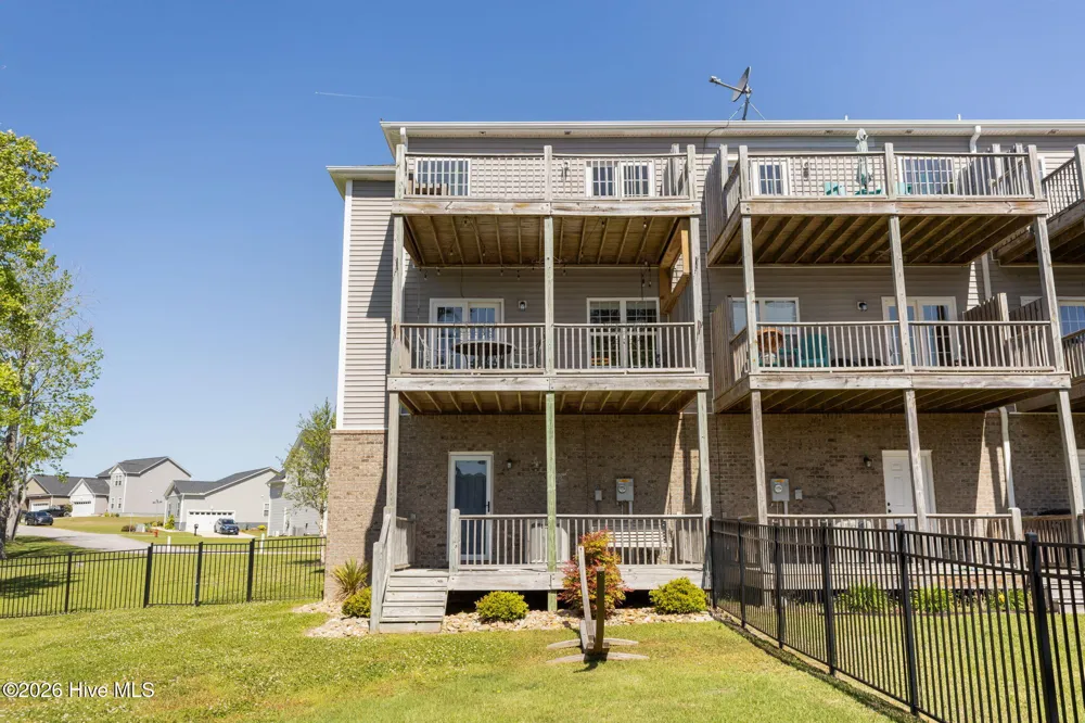 400 Garland Shores Drive Hubert, NC 28539