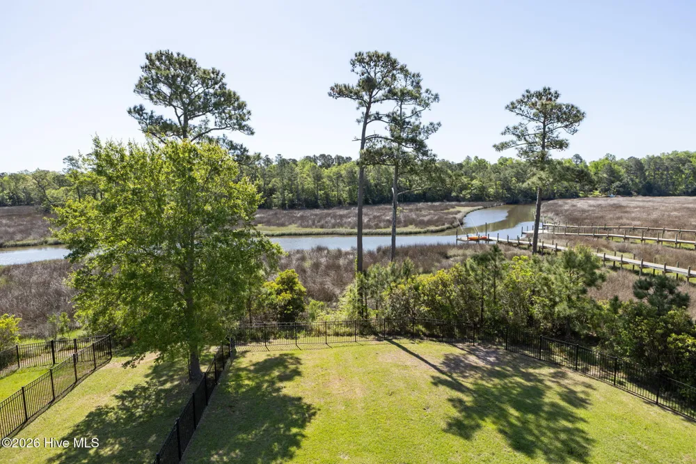400 Garland Shores Drive Hubert, NC 28539