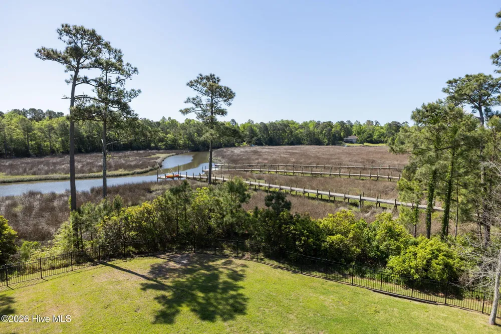 400 Garland Shores Drive Hubert, NC 28539