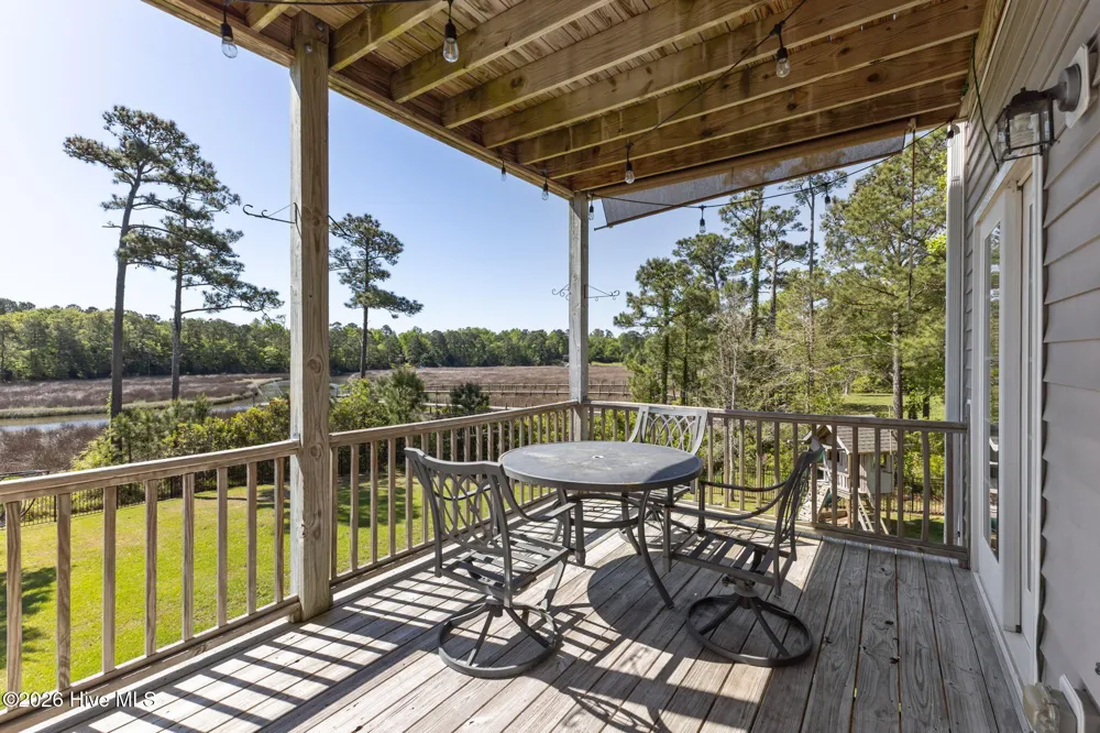 400 Garland Shores Drive Hubert, NC 28539