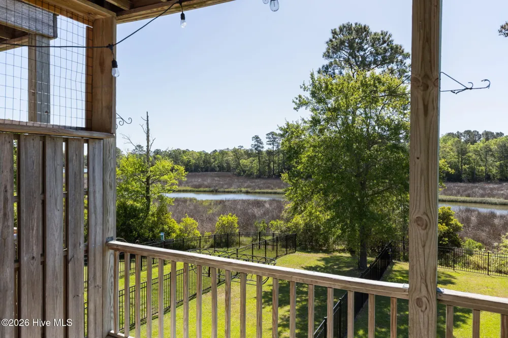 400 Garland Shores Drive Hubert, NC 28539