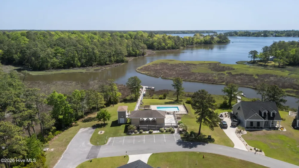 400 Garland Shores Drive Hubert, NC 28539