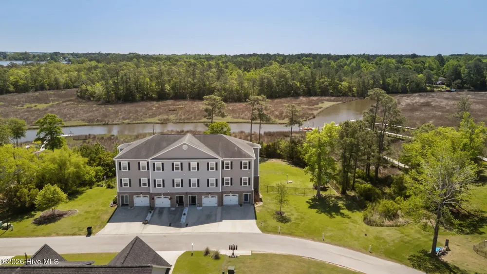 400 Garland Shores Drive Hubert, NC 28539