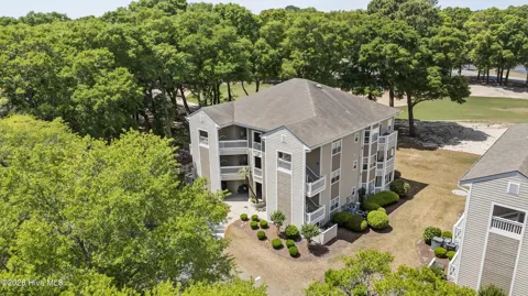 213 Kings Trail ## 1004
