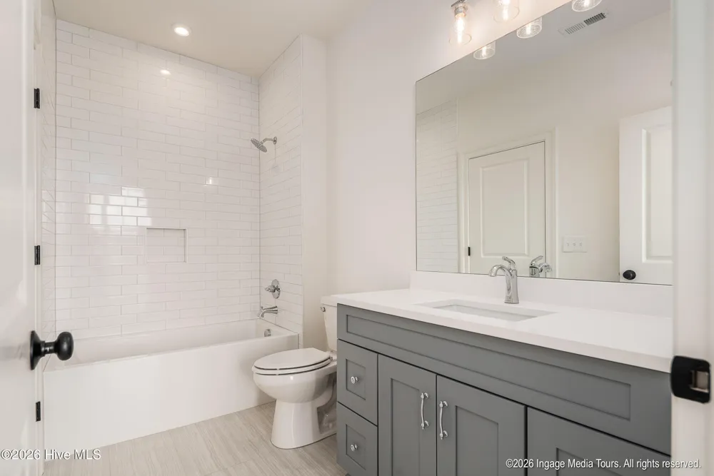200 Pine Tree Point Snow Hill, NC 28580