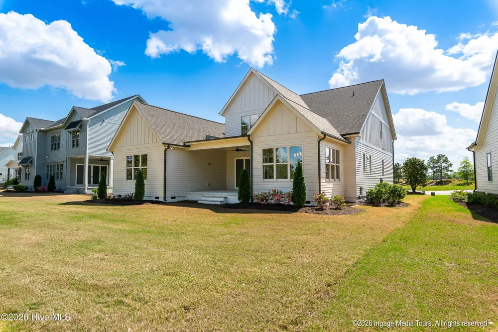 200 Pine Tree Point Snow Hill, NC 28580