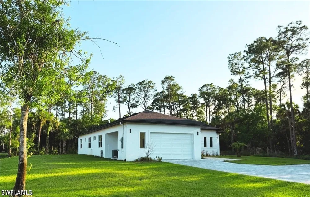 32nd AVE SE Naples, FL 34117