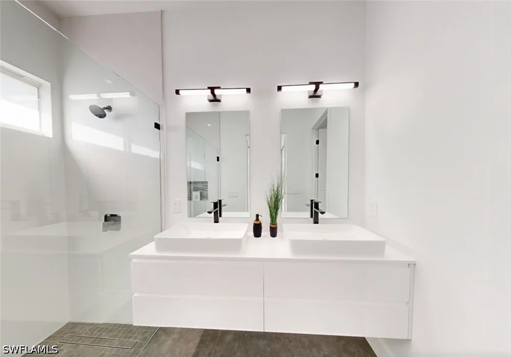 32nd AVE SE Naples, FL 34117