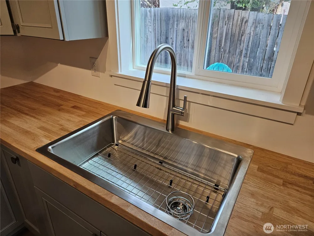 108 W 3rd Street Lind, WA 99341