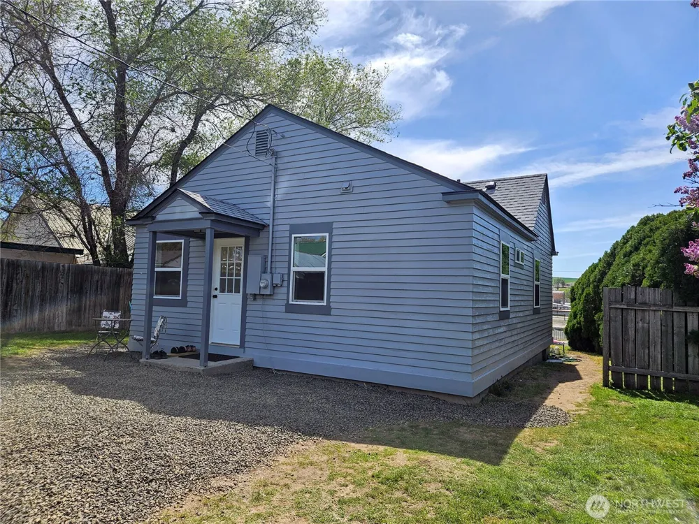 108 W 3rd Street Lind, WA 99341