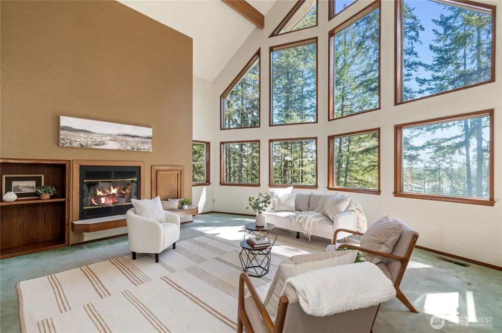30 E Rainier Drive Allyn, WA 98524