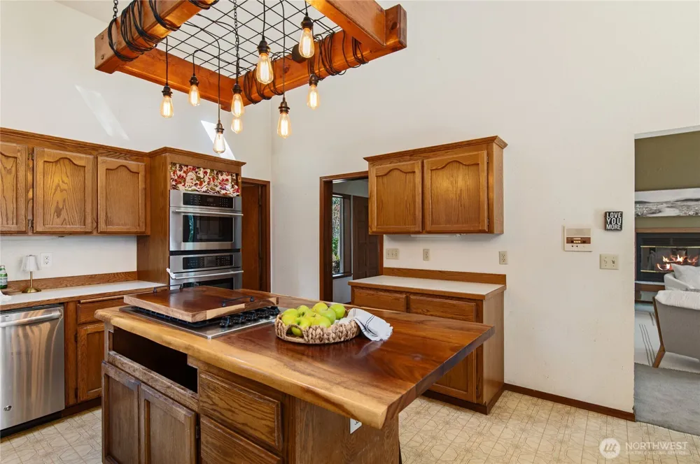 30 E Rainier Drive Allyn, WA 98524