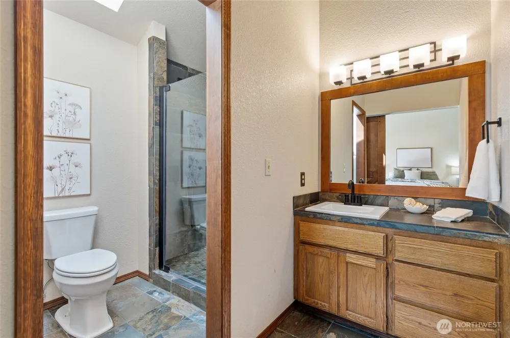 30 E Rainier Drive Allyn, WA 98524