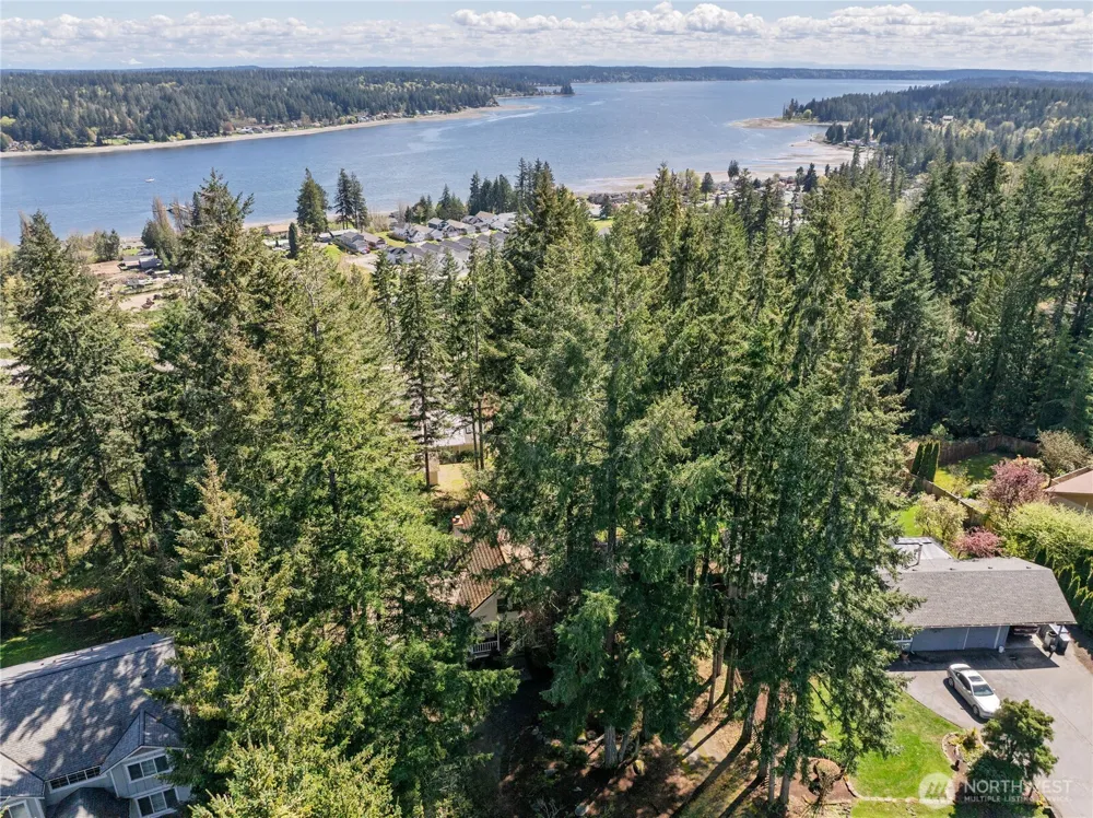 30 E Rainier Drive Allyn, WA 98524