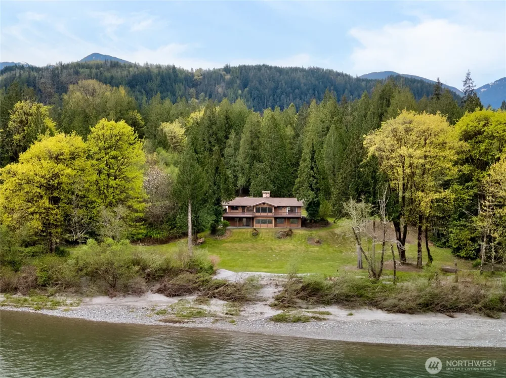 7337 Skagit View Drive Concrete, WA 98237