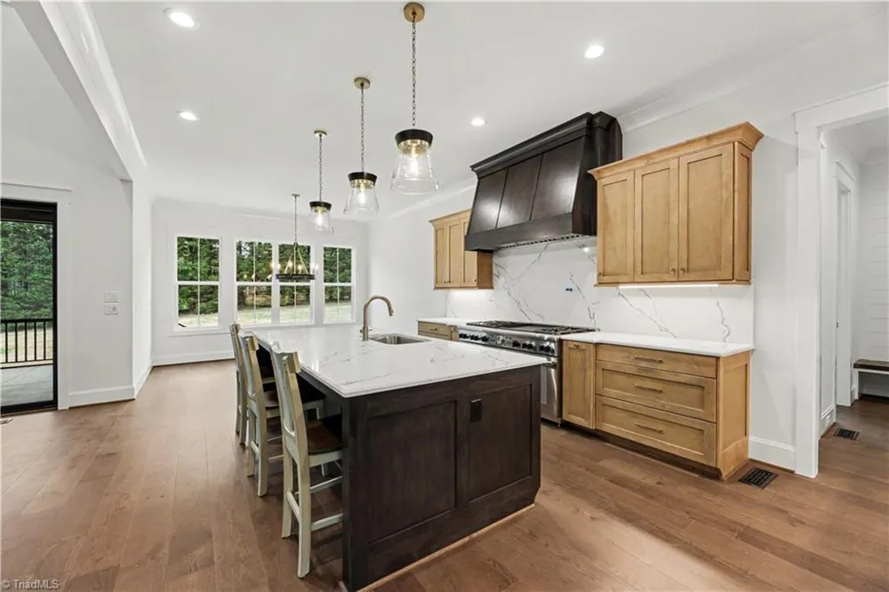 2831 Lockland Drive Oak Ridge, NC 27310