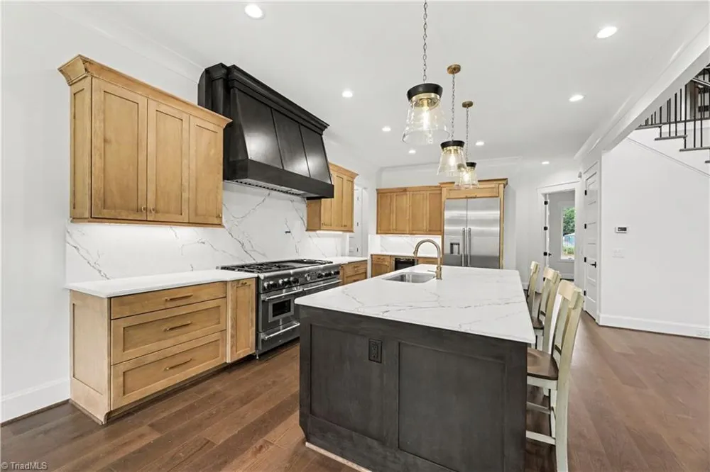2831 Lockland Drive Oak Ridge, NC 27310