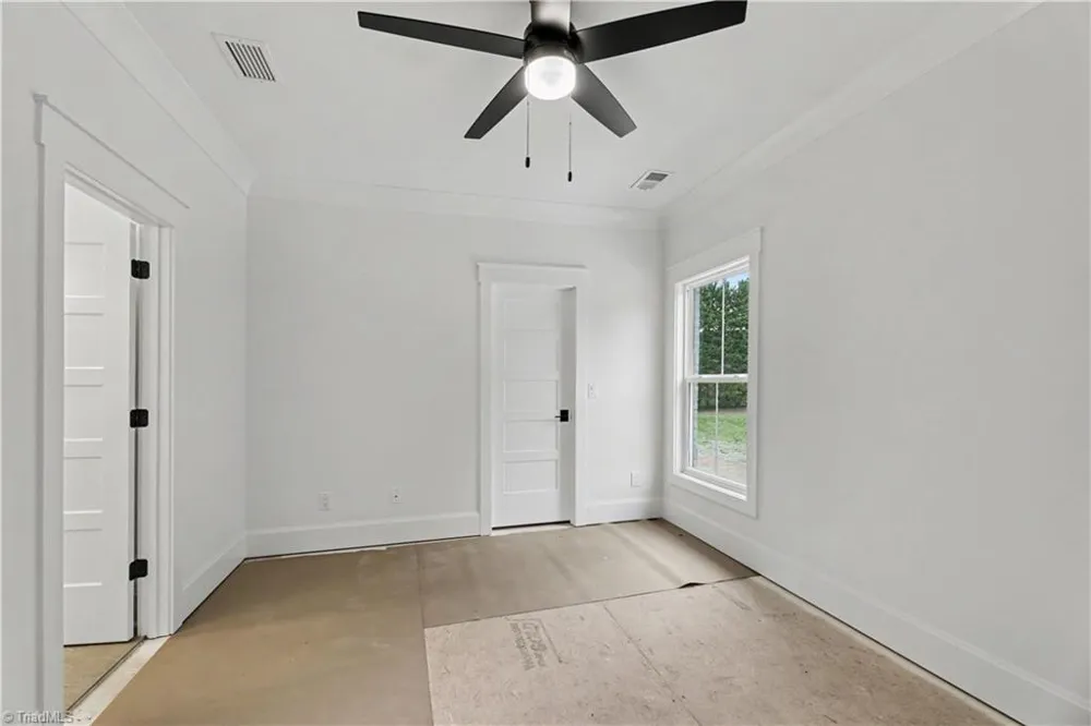 2831 Lockland Drive Oak Ridge, NC 27310