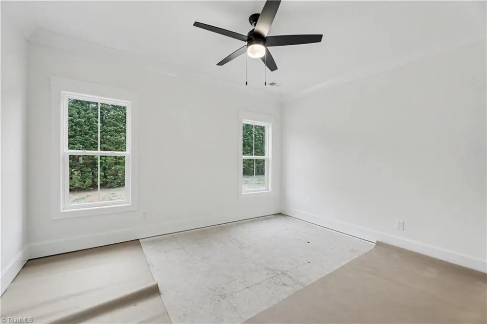 2831 Lockland Drive Oak Ridge, NC 27310