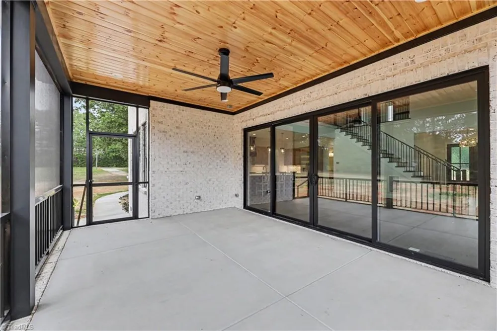 2831 Lockland Drive Oak Ridge, NC 27310