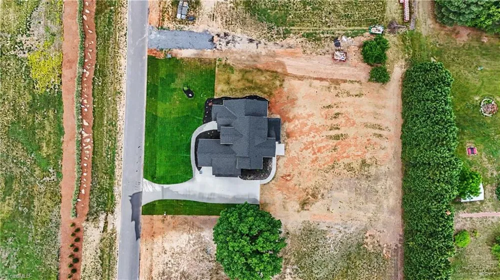 2831 Lockland Drive Oak Ridge, NC 27310