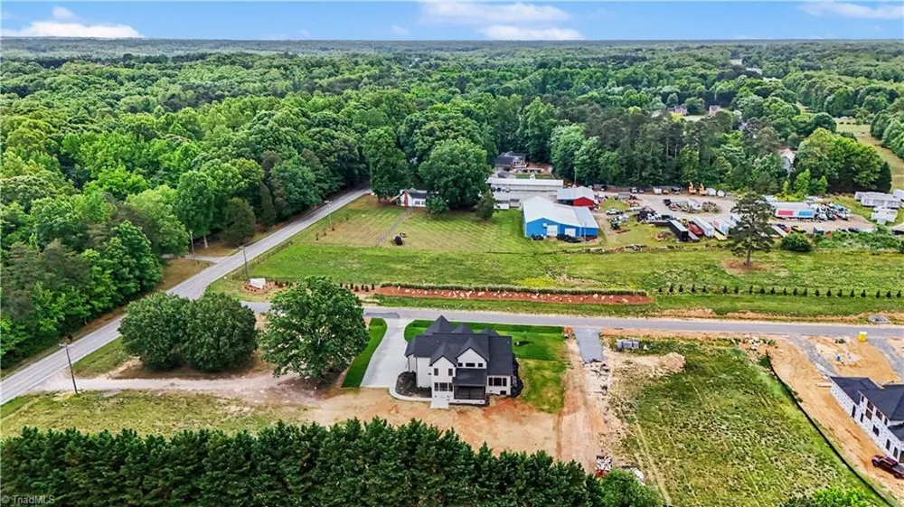 2831 Lockland Drive Oak Ridge, NC 27310