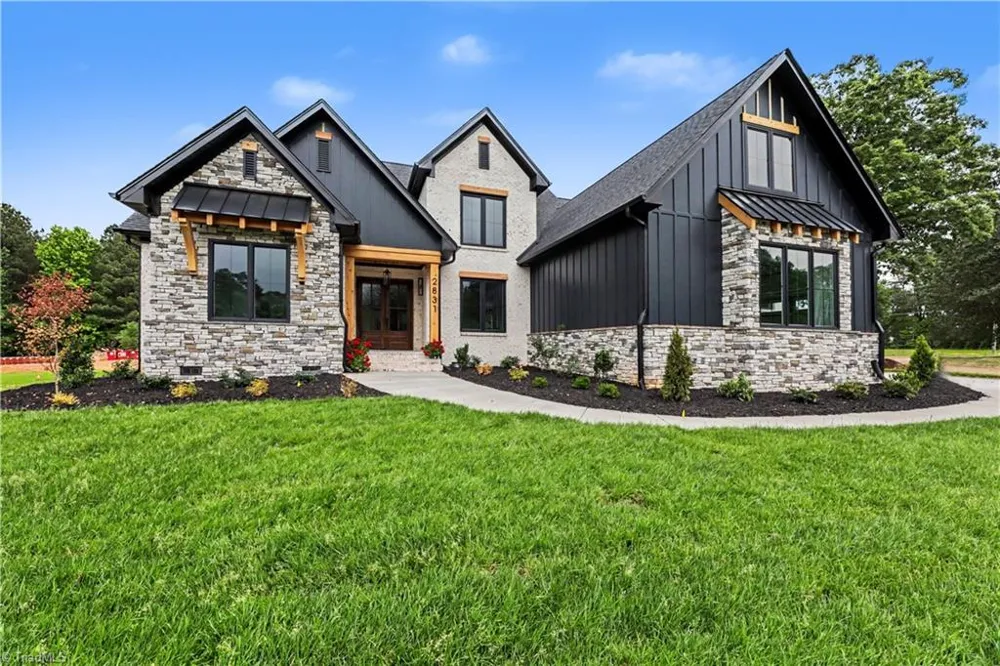 2831 Lockland Drive Oak Ridge, NC 27310