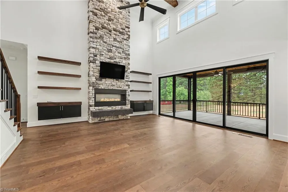 2831 Lockland Drive Oak Ridge, NC 27310
