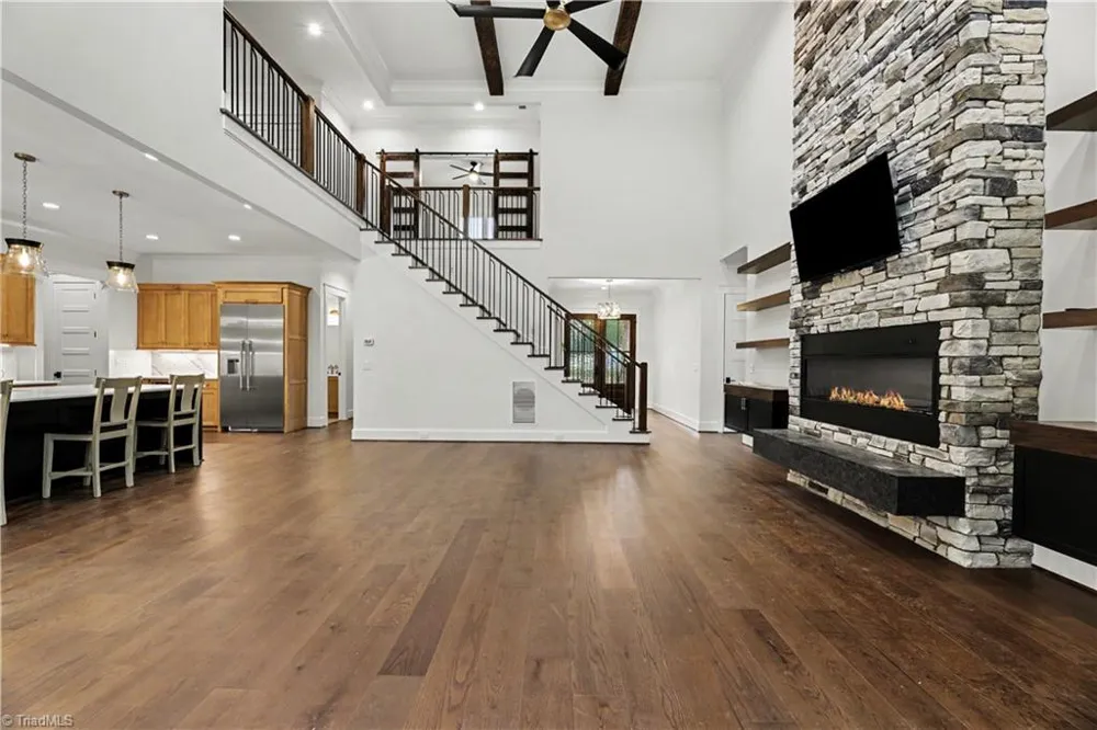2831 Lockland Drive Oak Ridge, NC 27310