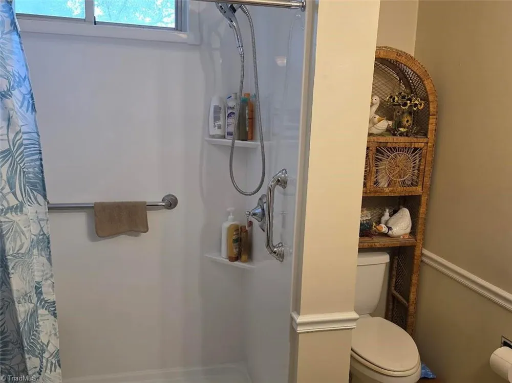 1218 Meadow Road Eden, NC 27288