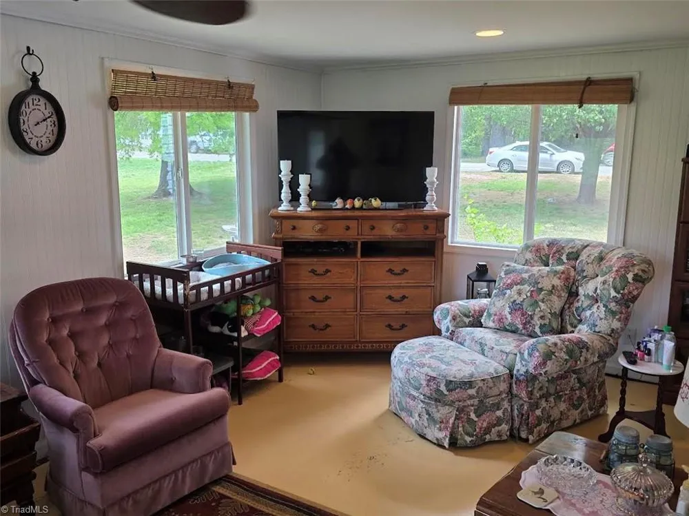 1218 Meadow Road Eden, NC 27288
