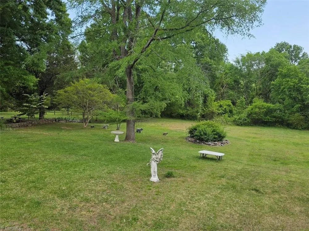 1218 Meadow Road Eden, NC 27288