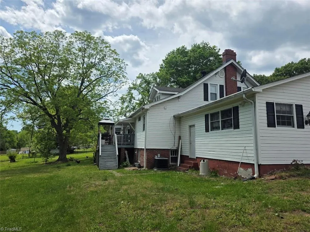 1218 Meadow Road Eden, NC 27288