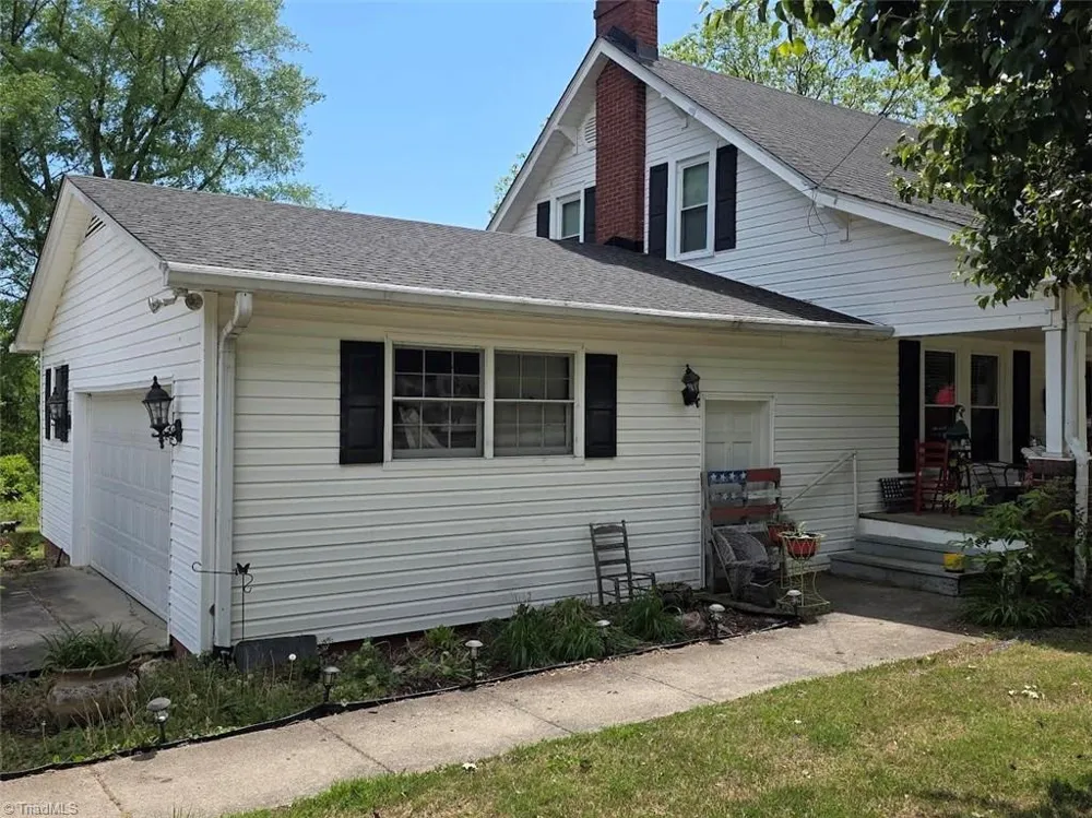 1218 Meadow Road Eden, NC 27288
