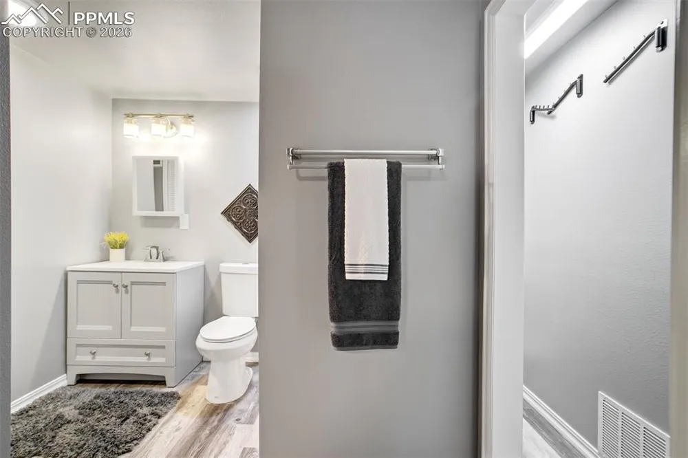 1126 Corona Street Colorado Springs, CO 80903