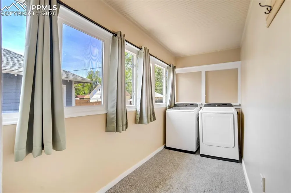 1126 Corona Street Colorado Springs, CO 80903