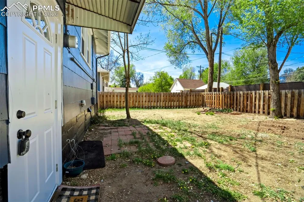 1126 Corona Street Colorado Springs, CO 80903
