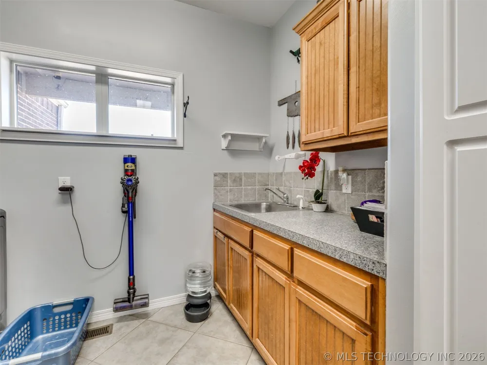 19655 S Harvard Avenue Mounds, OK 74047